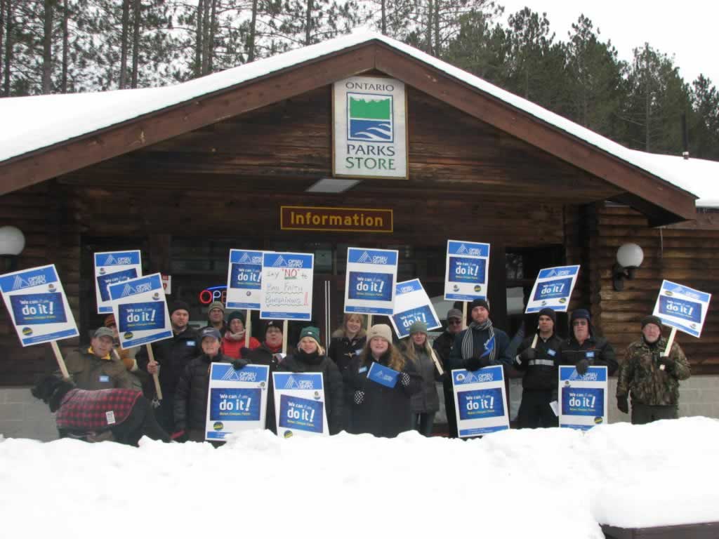 OPSEU members holding signs outside of an Ontario Parks store in Chatham Kent